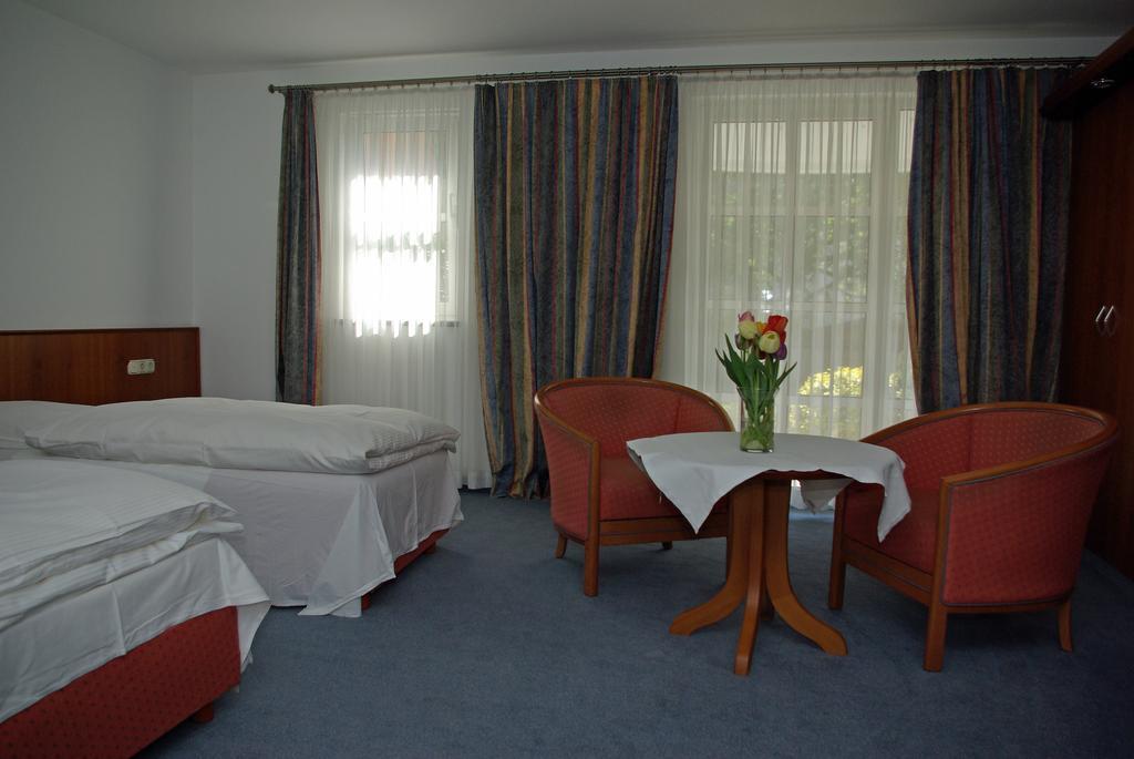 Hotel Alte Bruecke Bad Homburg vor der Höhe Szoba fotó